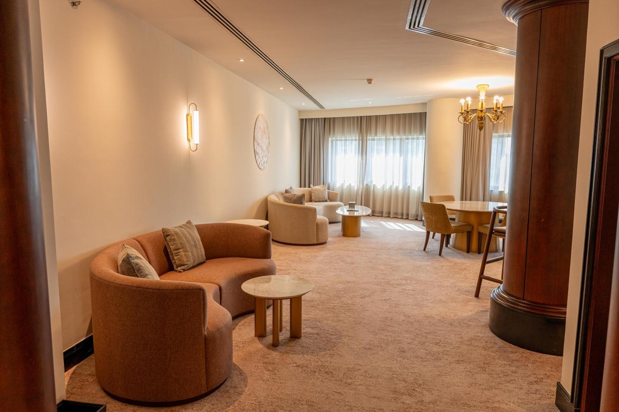 Majestic Cove Hotel - Formerly Le Meridien Fairway Dubai Exterior photo