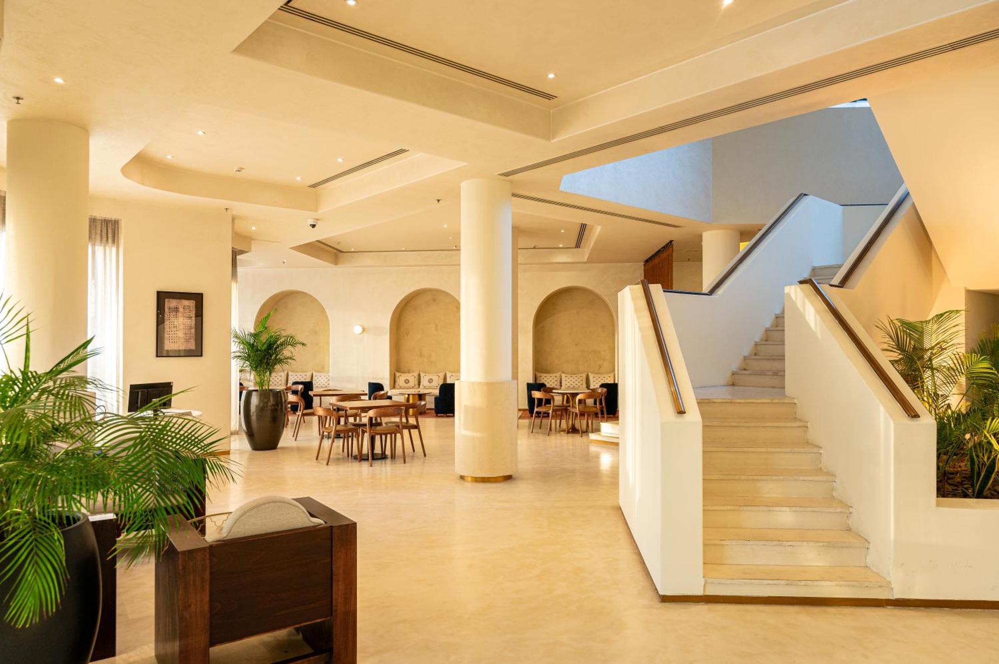 Majestic Cove Hotel - Formerly Le Meridien Fairway Dubai Exterior photo