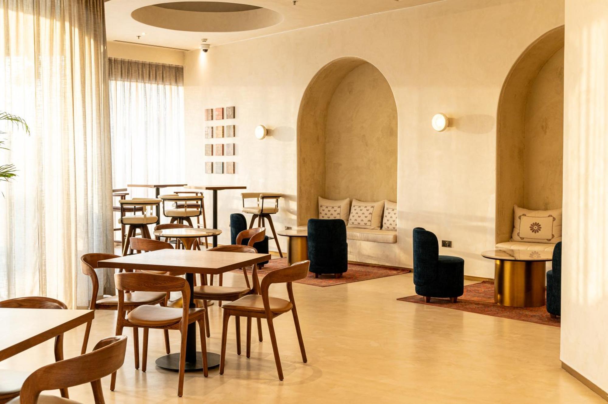 Majestic Cove Hotel - Formerly Le Meridien Fairway Dubai Exterior photo