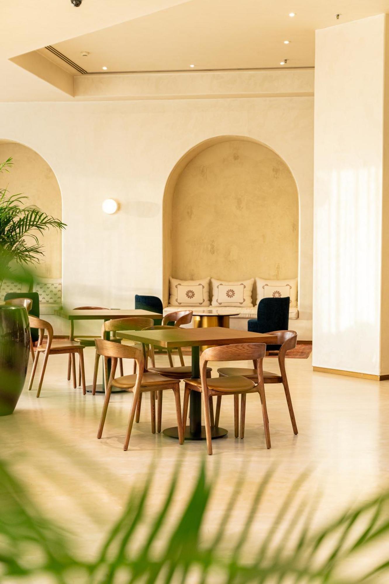 Majestic Cove Hotel - Formerly Le Meridien Fairway Dubai Exterior photo