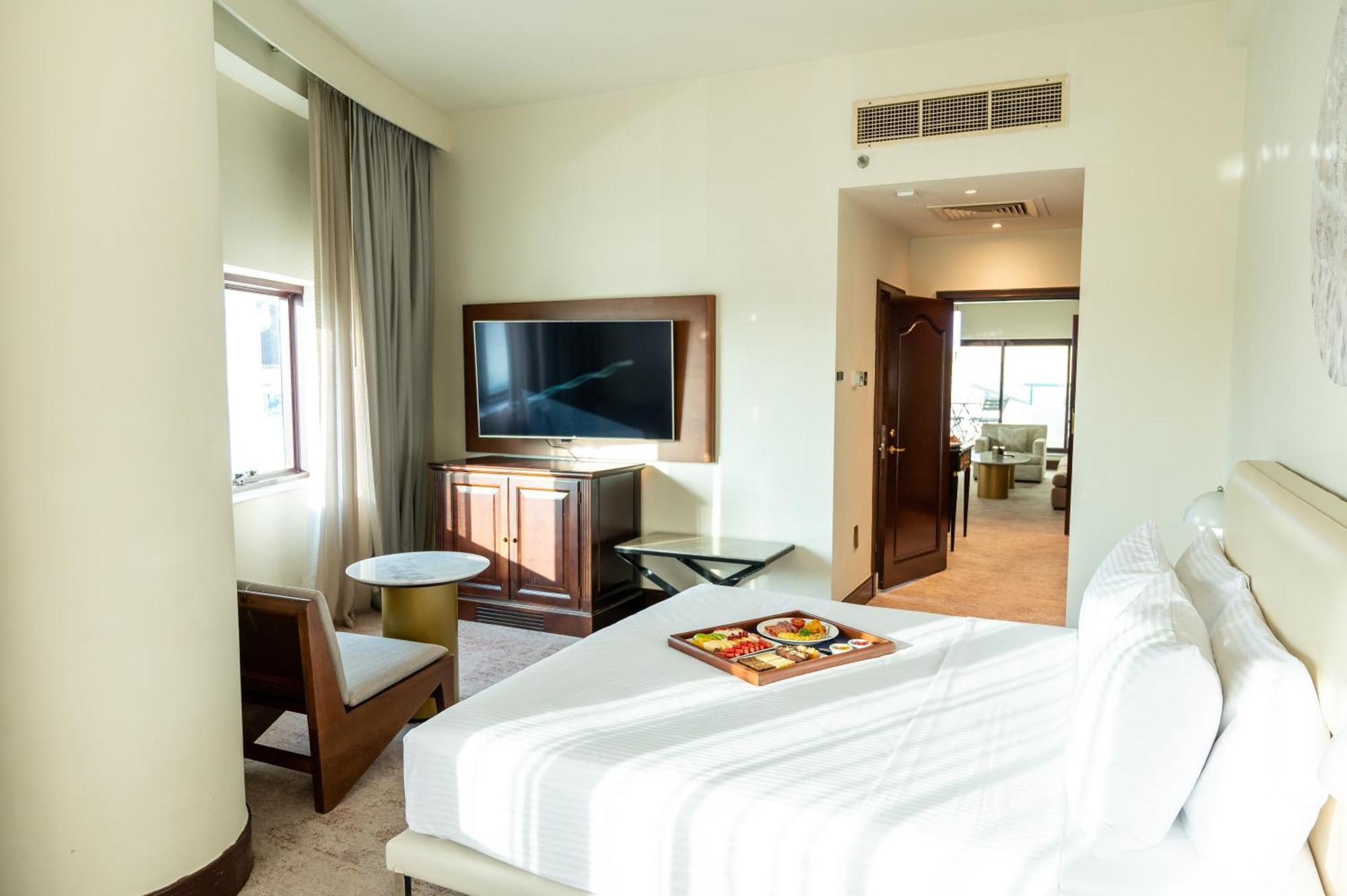 Majestic Cove Hotel - Formerly Le Meridien Fairway Dubai Exterior photo