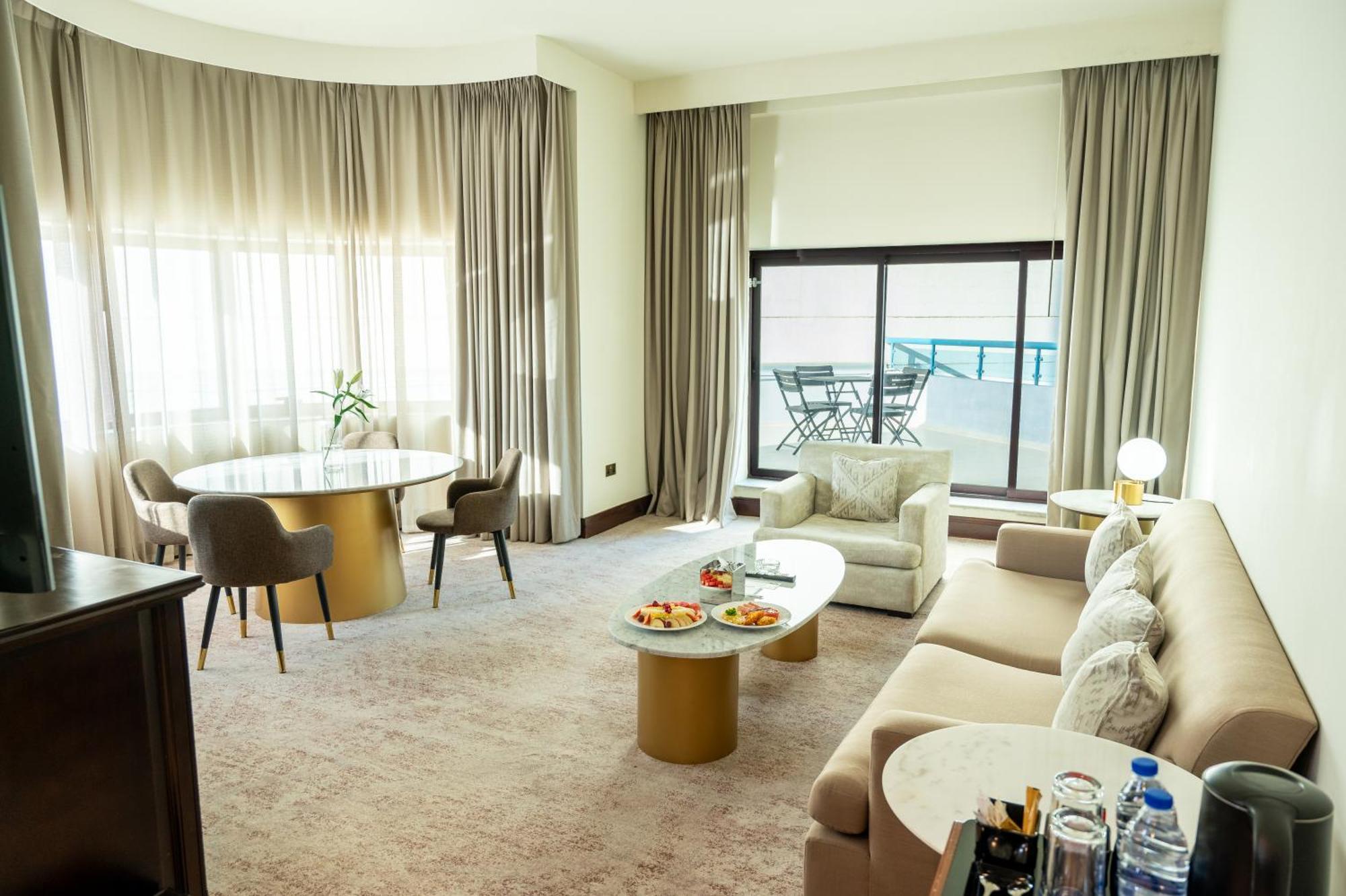 Majestic Cove Hotel - Formerly Le Meridien Fairway Dubai Exterior photo